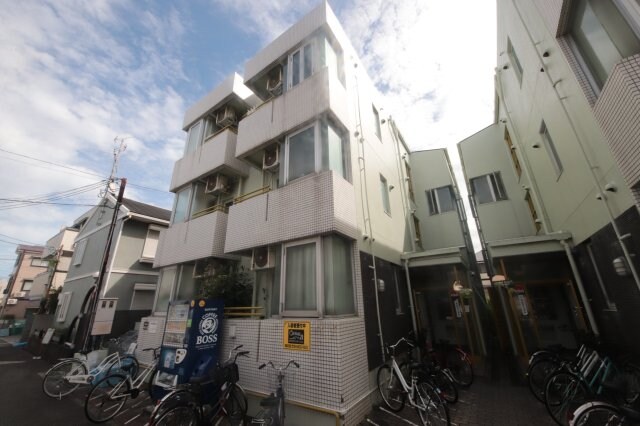 物件外観写真3　(外観は落ち着いています)