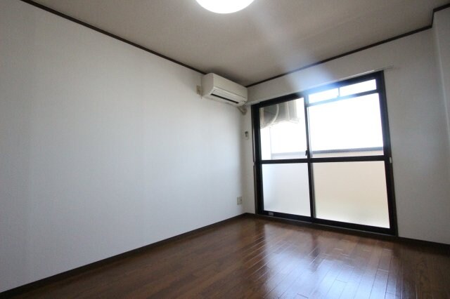 物件内観写真16　(おしゃれなリビングです)