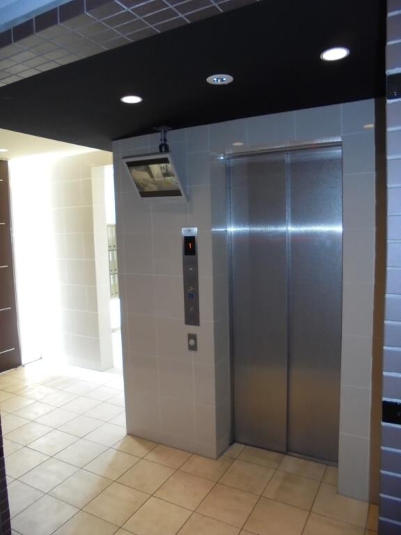 物件外観写真2　(建物の内部です)