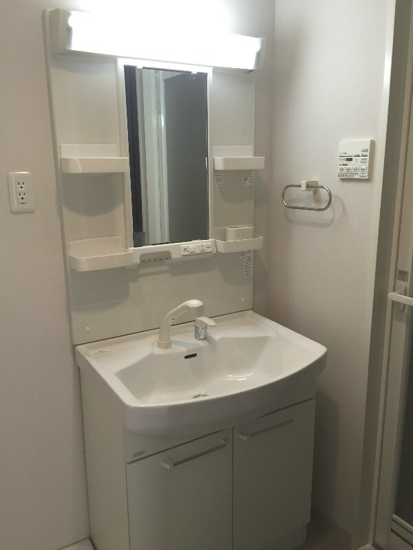 物件内観写真11　(洗面所です)