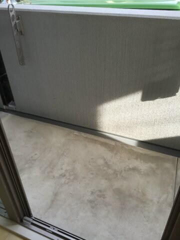 物件内観写真12　(お洗濯にも便利なバルコニー付き)