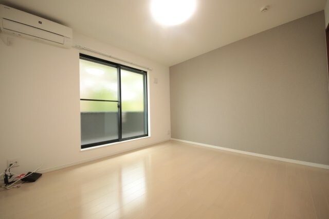 物件内観写真5　(ゆったり過ごせるリビングです)