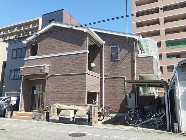 物件外観写真1　(おしゃれな外観です)
