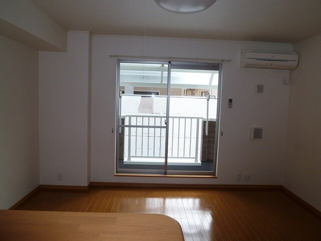 物件内観写真14　(きれいな洋室です)