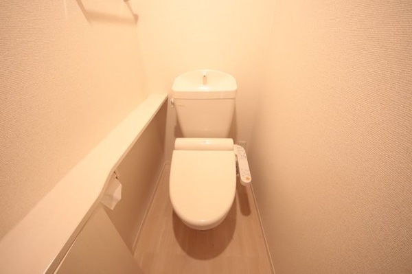 トイレ(シンプルで使いやすいトイレです)