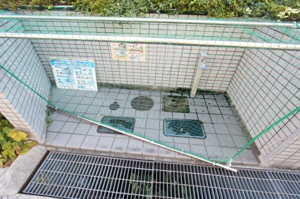 エントランス(建物の内部です)