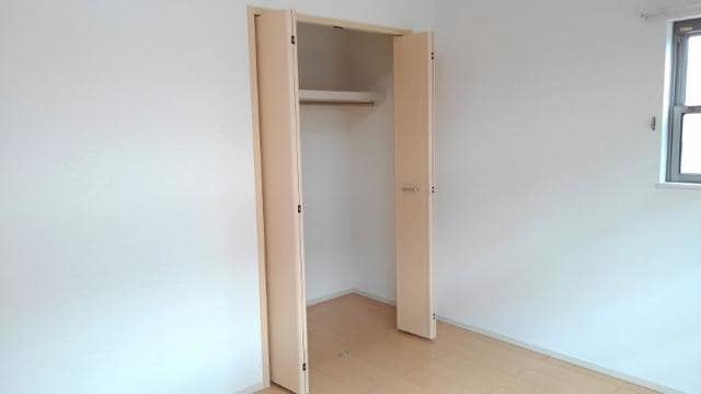 物件内観写真11　(収納豊富です)