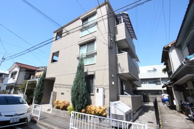 物件外観写真1　(建物外観を気になさる方へ、見た目の良い物件です)