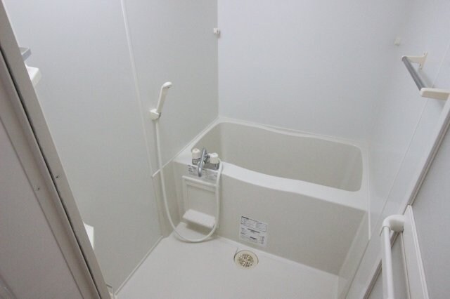 物件内観写真7　(コンパクトで使いやすいお風呂です)