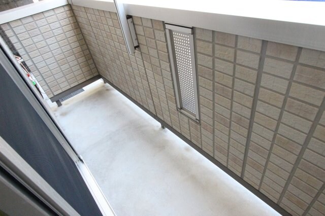 物件内観写真16　(バルコニーがあります)