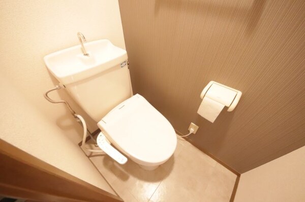 トイレ(コンパクトで使いやすいトイレです)