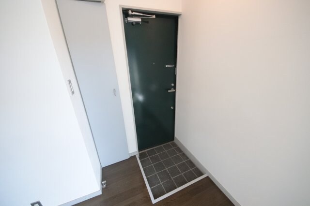 物件内観写真11　(きれいな玄関です)