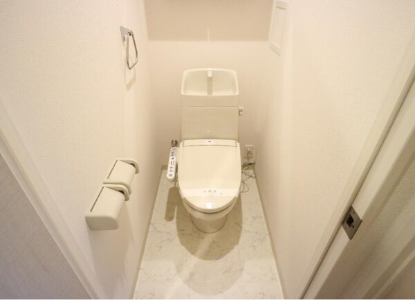 トイレ(ゆったりとした空間のトイレです)