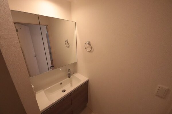 洗面・脱衣所(コンパクトで使いやすい洗面所)