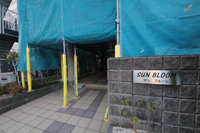 物件外観写真2　(エントランスです)