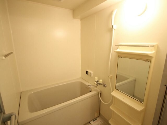 物件内観写真5　(コンパクトで使いやすいお風呂です)