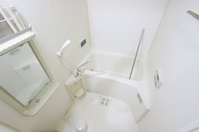 物件内観写真5　(コンパクトで使いやすいお風呂です)