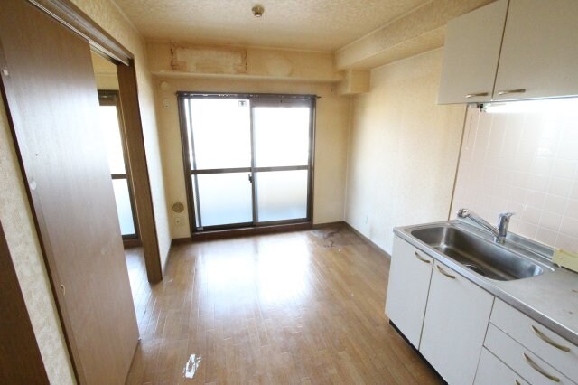 物件内観写真7　(おしゃれなリビングです)