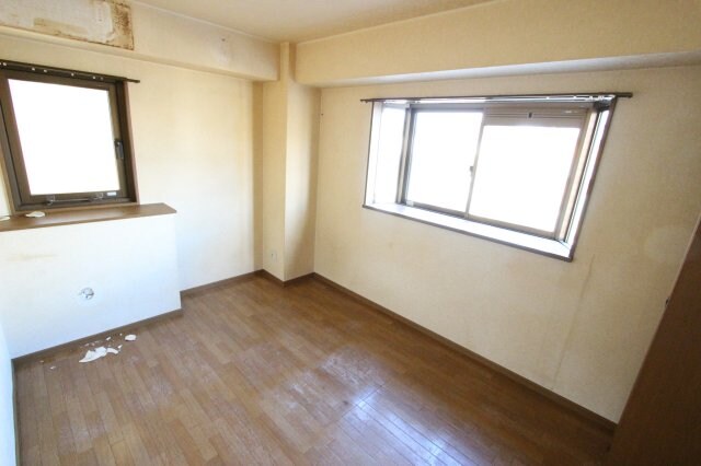 物件内観写真12　(きれいな洋室です)