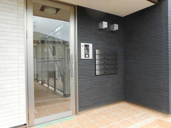 エントランス(毎日通るエントランスはこのようになっています)
