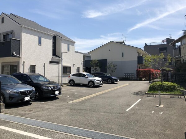 駐車場(駐車場です)