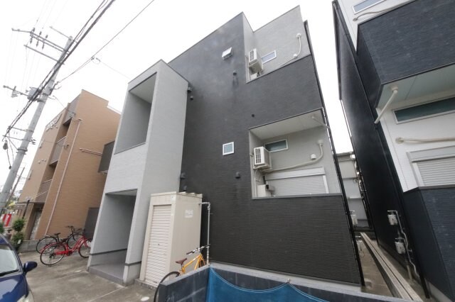 物件外観写真3　(おしゃれな外観です)