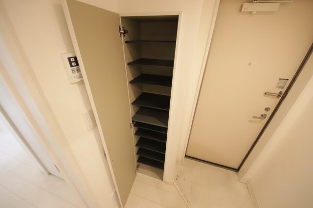 物件内観写真8　(毎日通る玄関はこちらです)