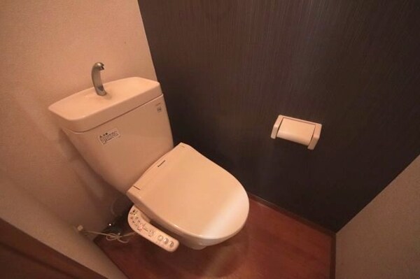 トイレ(シンプルで使いやすいトイレです)