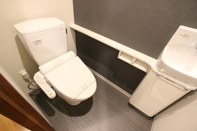 物件内観写真11　(コンパクトで使いやすいトイレです)