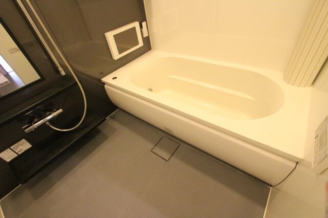 物件内観写真12　(お風呂で日々の疲れを落としましょう)