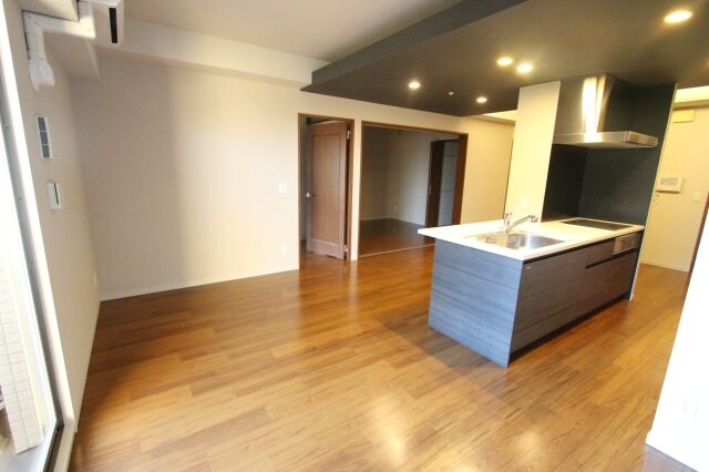 物件内観写真20　(ゆったりとしたリビングです)