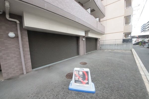 駐車場(駐車場です)