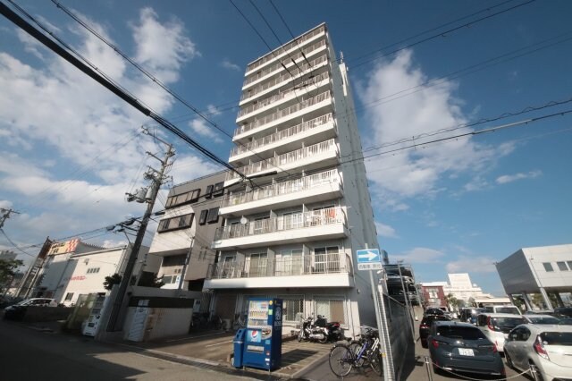 物件外観写真1　(建物外観を気になさる方へ、見た目の良い物件です)