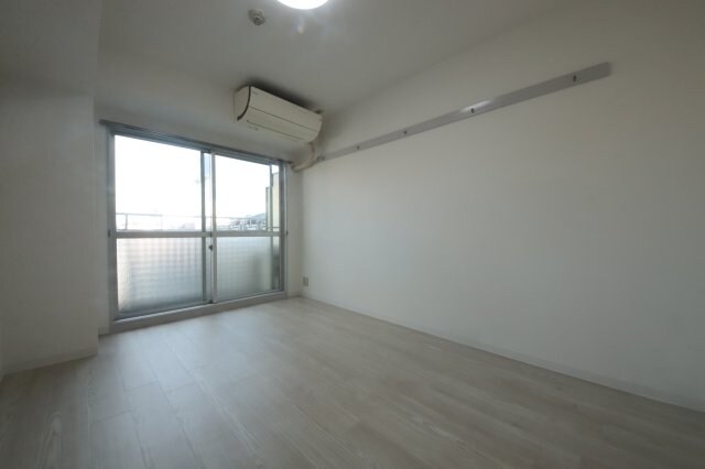 物件内観写真7　(使いやすい居間です)