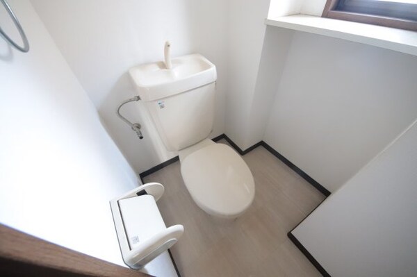 トイレ(清潔感のあるトイレです)