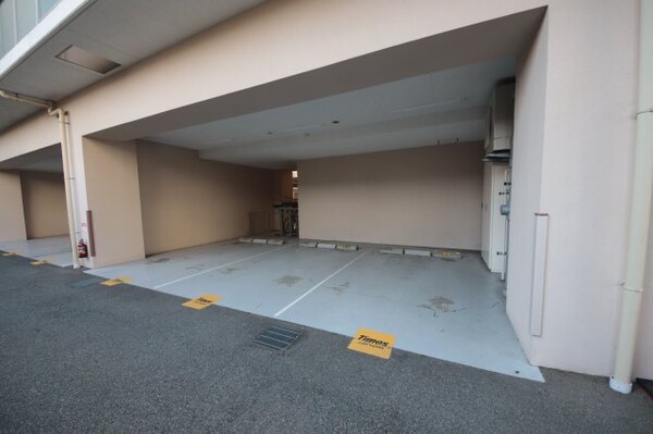 駐車場(駐車場完備です)