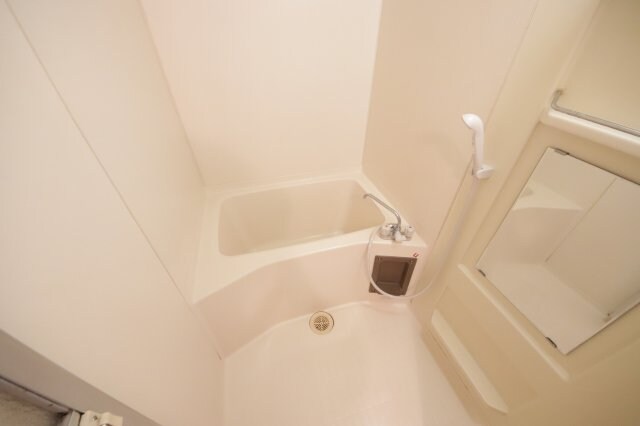 物件内観写真6　(日々の暮らしに欠かせないお風呂です)