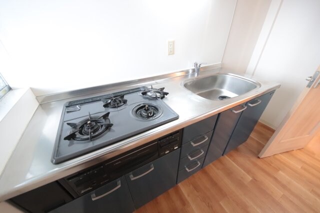 物件内観写真6　(キッチンでお料理をお楽しみください)