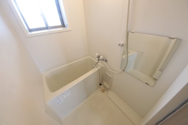 物件内観写真7　(落ち着いた空間のお風呂です)