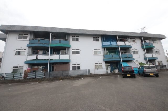 物件外観写真4　(駐車場です)