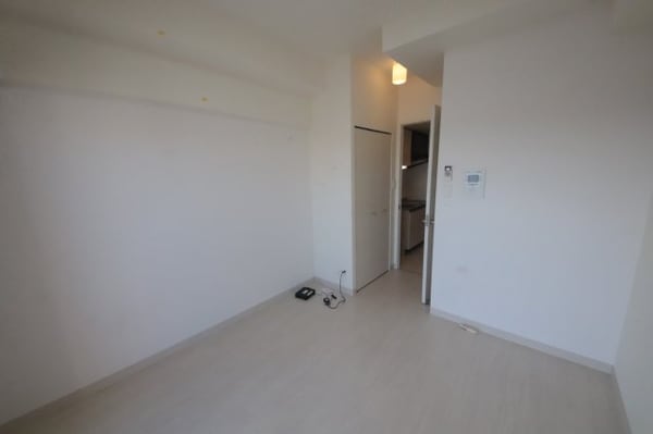 居室(ゆったりとした居間です)