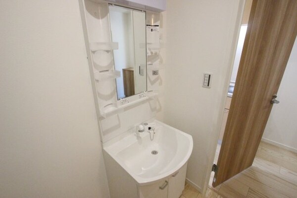 洗面・脱衣所(広い洗面スペース)