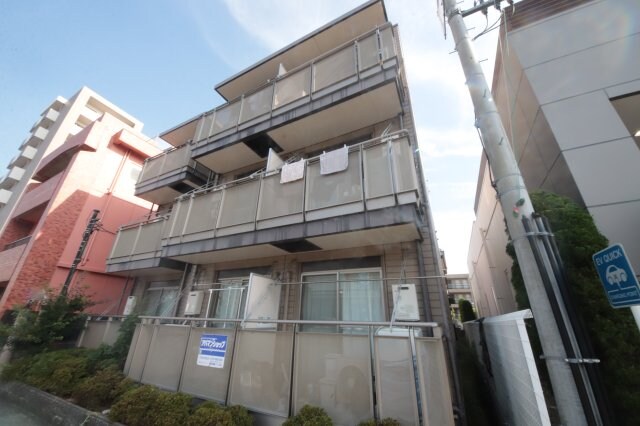 物件外観写真1　(外観もきれいです)