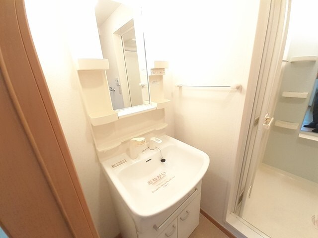 物件内観写真6　(使いやすい洗面所です)