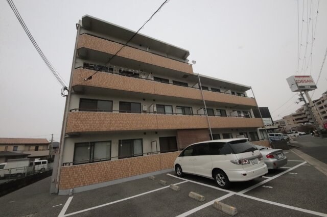 物件外観写真5　(外観もきれいです)