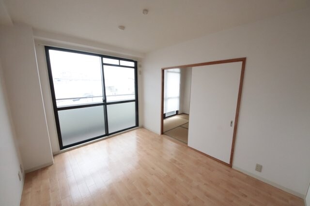 物件内観写真18　(リビングです)