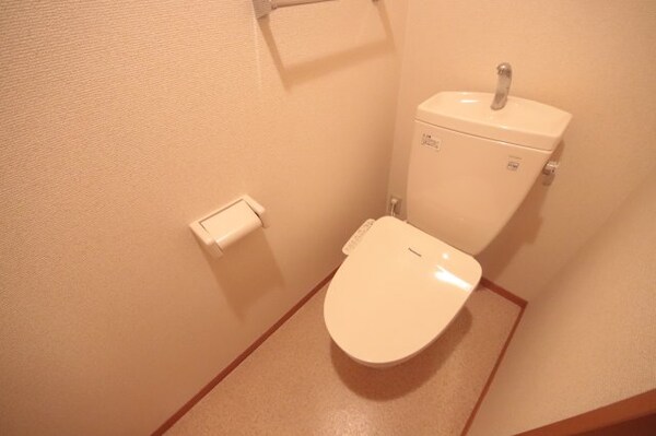 トイレ(清潔感のあるトイレです)
