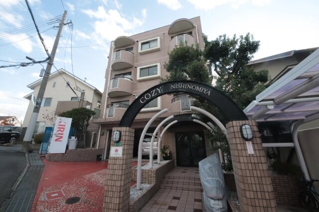 物件外観写真3　(きれいな外観です)