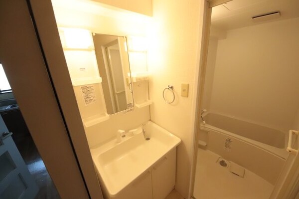 洗面・脱衣所(脱衣スペースもあります)