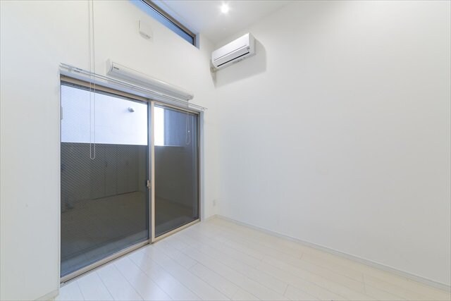 物件内観写真7　(ゆったり過ごせるリビングです)